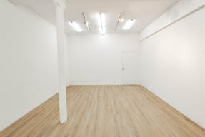 Galerie d'art lumineuse situ�e en bordure du Marais face � Merci - Image 10