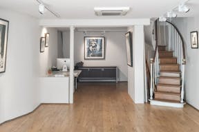 Art Gallery in Saint-Germain-des-Pr�s - Image 1