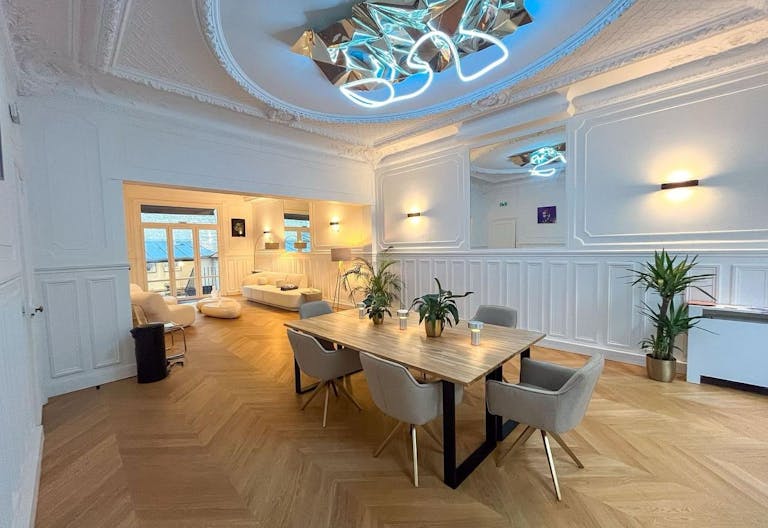 Bureaux/Podcast dans un �l�gant Hotel Particulier proche du Parc Monceau, Paris 17 - Image 1