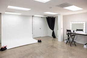 Orange County 600 sq ft Studio - Image 1