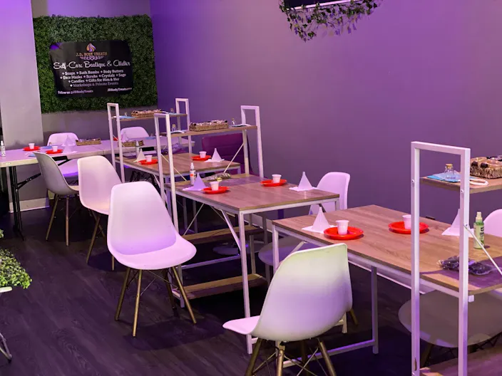 Luxurious Urban Atelier - Image 2