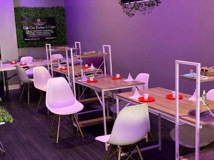 Luxurious Urban Atelier - Image 2