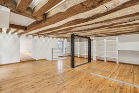 Un Showroom professionnel très lumineux au Carreau du Temple - Image 4