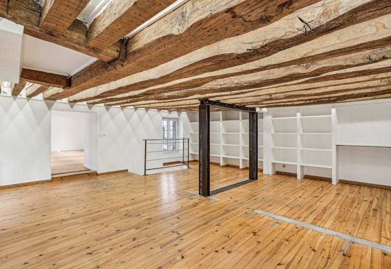 Un Showroom professionnel très lumineux au Carreau du Temple - Image 4