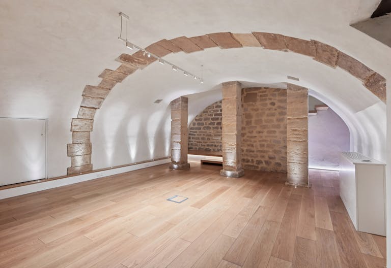 Élégante Galerie Éphémère à Paris - Image 1