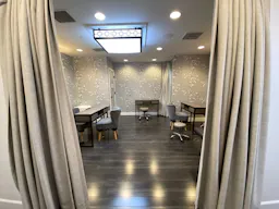 Luxury Accommodations, 90210 Convenience. - Image 0