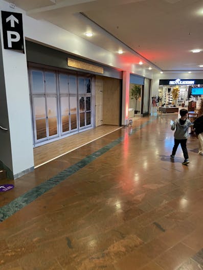 Former Jack and Jones in Commerce Skövde - Image 0