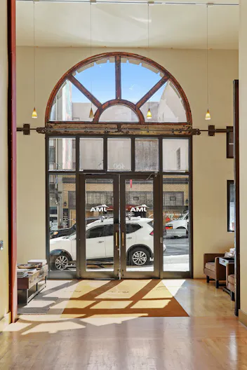 Unique Historical building at the heart of San Francisco - Image 4