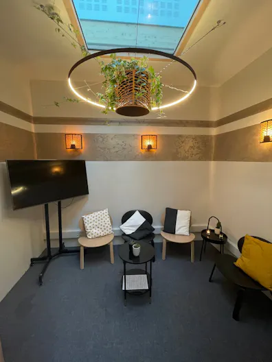 Salle multi-fonction avec sc�ne - Image 3