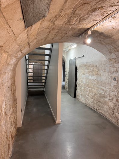 Beautifully designed store in heart of Paris  - Image 4