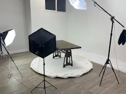 Big Turntables 360 Photo Studio - Image 1