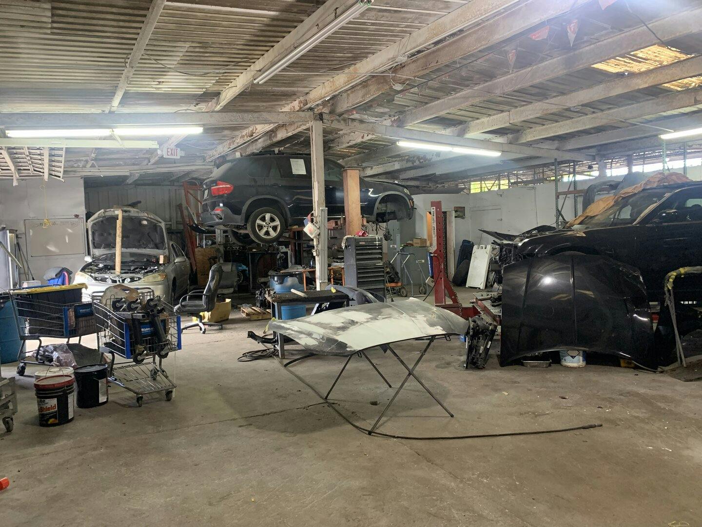 Industrial Mechanic Shop and Workspace in Pompano Beach