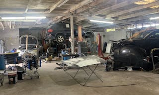 MECHANIC SHOP SPACE APPROX 2500 SQ FT - Image 0