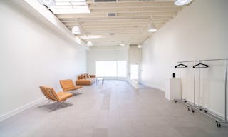Melrose Fairfax District Minimalist Daylight Photo Video Pop-Up Studio Space with Modern Minimalist Furnishings and Backdrops - Image 0