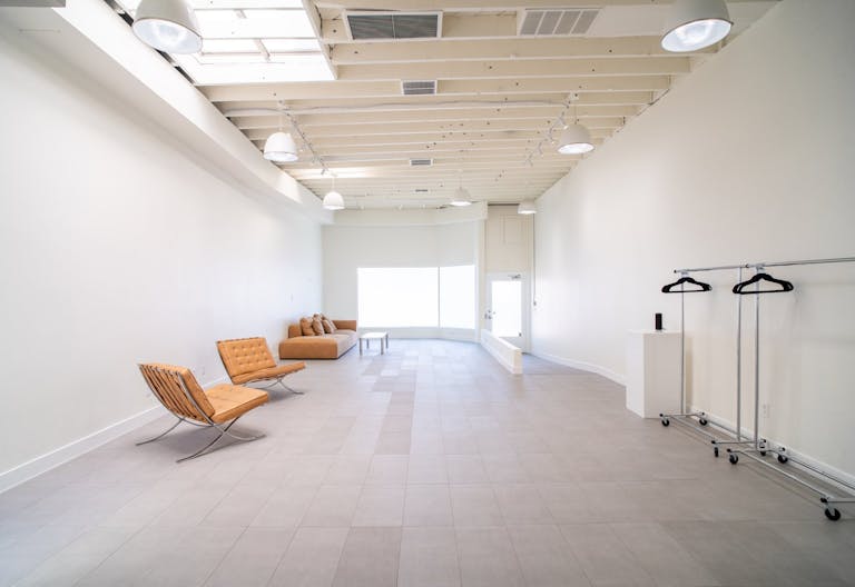 Melrose Fairfax District Minimalist Daylight Photo Video Pop-Up Studio Space with Modern Minimalist Furnishings and Backdrops - Image 0