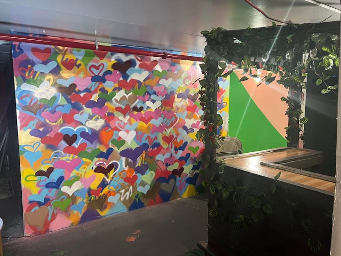 Space with its own photography studio, film production room, an upcoming recording studio - Image 4