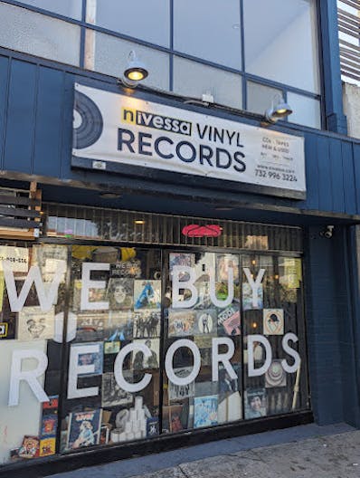 Store Stage at Nivessa Pico (store remains open)  - Image 4