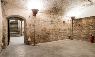 Showroom Boutique in Canal Saint Martin - Image 9