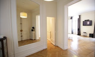 Gorgeous Showroom in Champs-�lys�es - Image 6