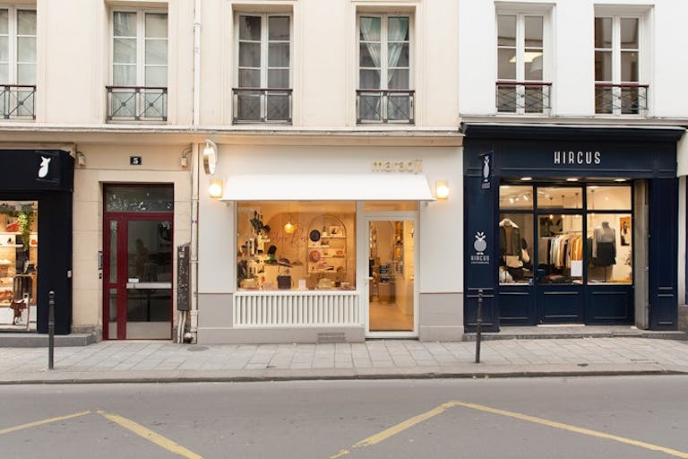 Pop Up Boutique at Rue Commines - Image 0