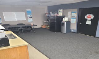 A retro building with private serviced offices - Image 7