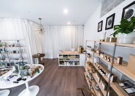 Unique Space in Trendy St. Elmo District - Image 10