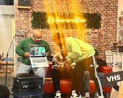 Store Stage at Nivessa Hollywood - Image 53