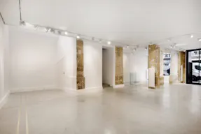 Amazing Pop Up Boutique in Le Marais - Image 2