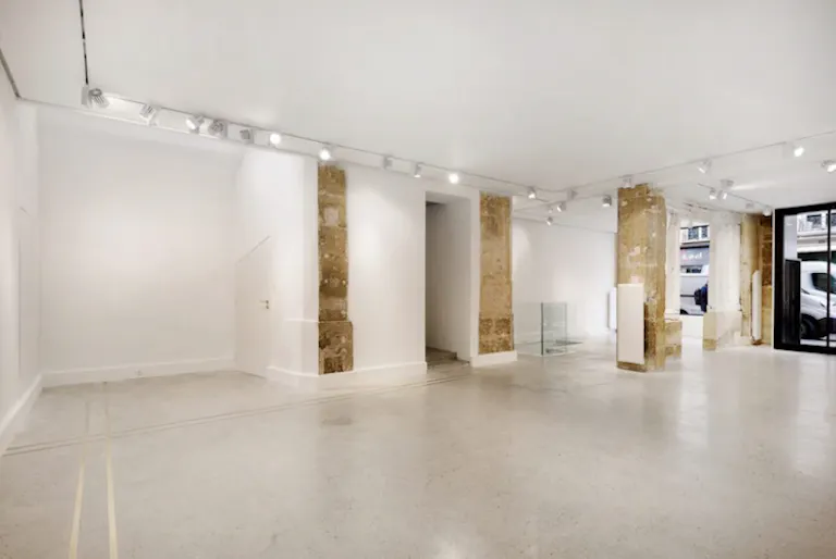 Amazing Pop Up Boutique in Le Marais - Image 2