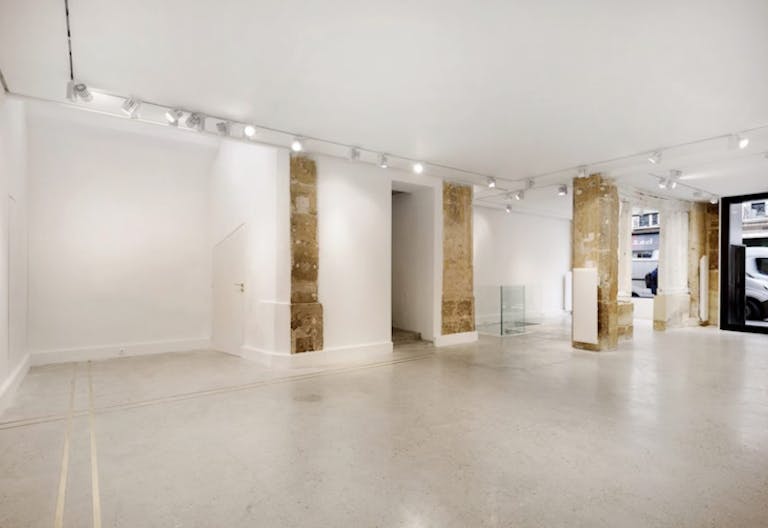 Amazing Pop Up Boutique in Le Marais - Image 2