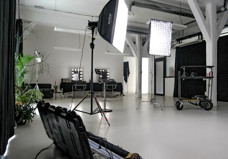 STUDIO PHOTO, RUE SERVAN, PARIS 11 - Image 4