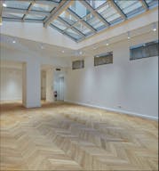 Art Gallery in Paris 1 - Image 6