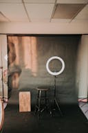Natural light studio in South Anchorage - Image 1