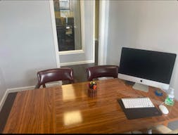 Modern Office Space in Astoria Queens ? Perfect for Meetings, Filming, or Therapy - Image 5