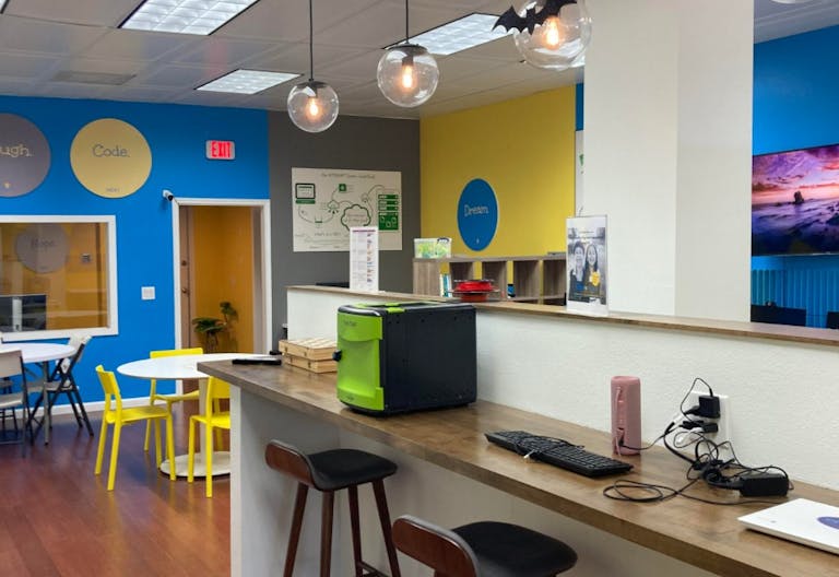 Technology Space for Gaming, and Coding - Image 1