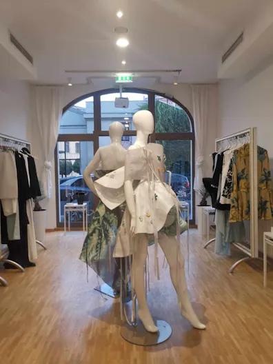 GALLERY MALINA - Image 4