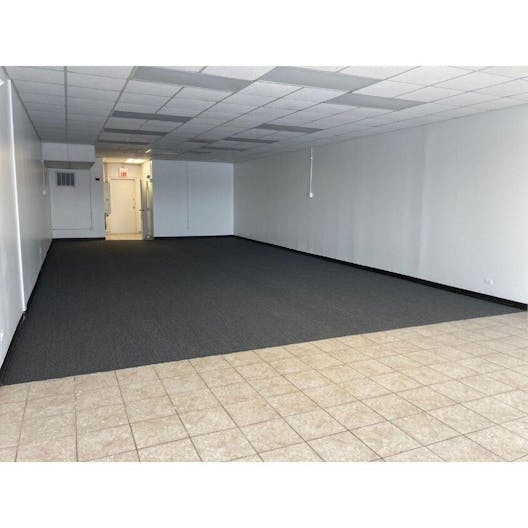 White Box Mall Space - Image 0