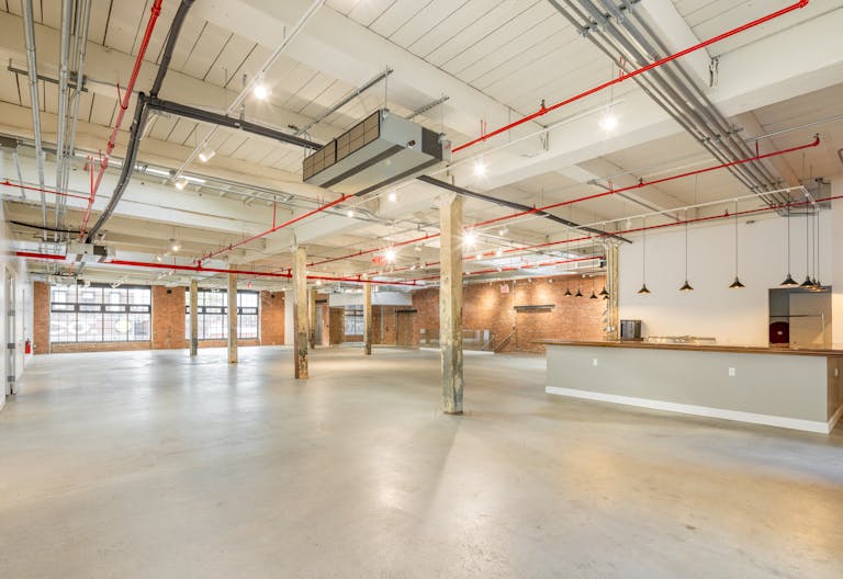 Spacious Industrial Event Space in Greenpoint, Brooklyn - Image 0
