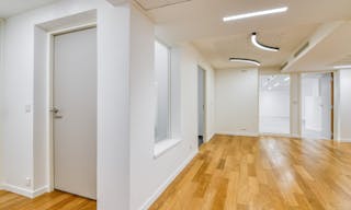 Unique Space near Parc Monceau - Image 3