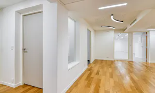 Unique Space near Parc Monceau - Image 3