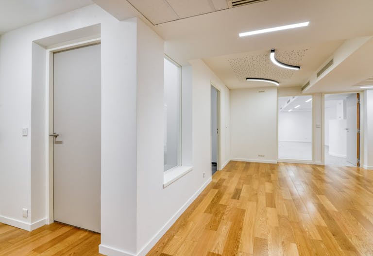 Unique Space near Parc Monceau - Image 3