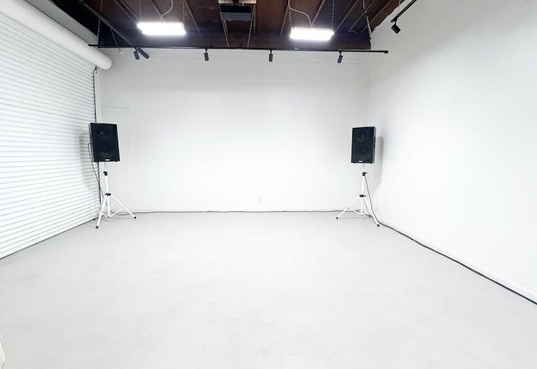 Creative Space Art Exhibit / Photo Shoot / Music Dance Video Shoot Studio Gallery - Image 0