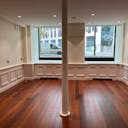 Retail space near Champs-�lys�es