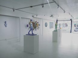 Gloss White Gallery Space on Fairfax Ave - Image 3