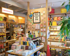 Pop-Up Perfect Space in Williamsburg – Shared with Trendy Bonsai Shop - Image 10