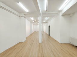 Galerie d'art lumineuse située en bordure du Marais face à Merci - Image 10