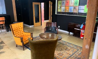 Cozy Art Studio in Chicago - Image 2