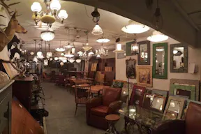 Retail venue on Bowery - Image 13