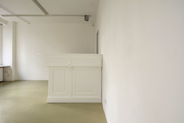 Pop-up gallery store in Paris, Belleville - Image 4