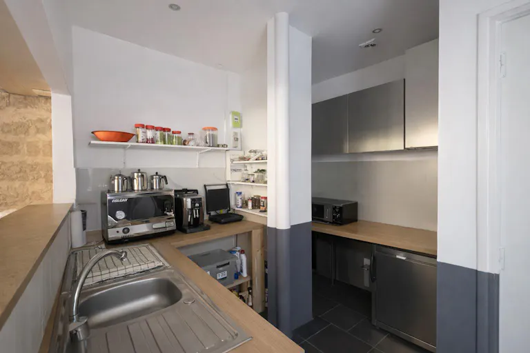 Local commercial à sous-louer – 21 rue d'Hauteville, Paris 10e (Bonne Nouvelle / Faubourg Poissonnière) 34m² - Image 3